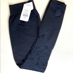 Fabletics Elise stirrup leggings